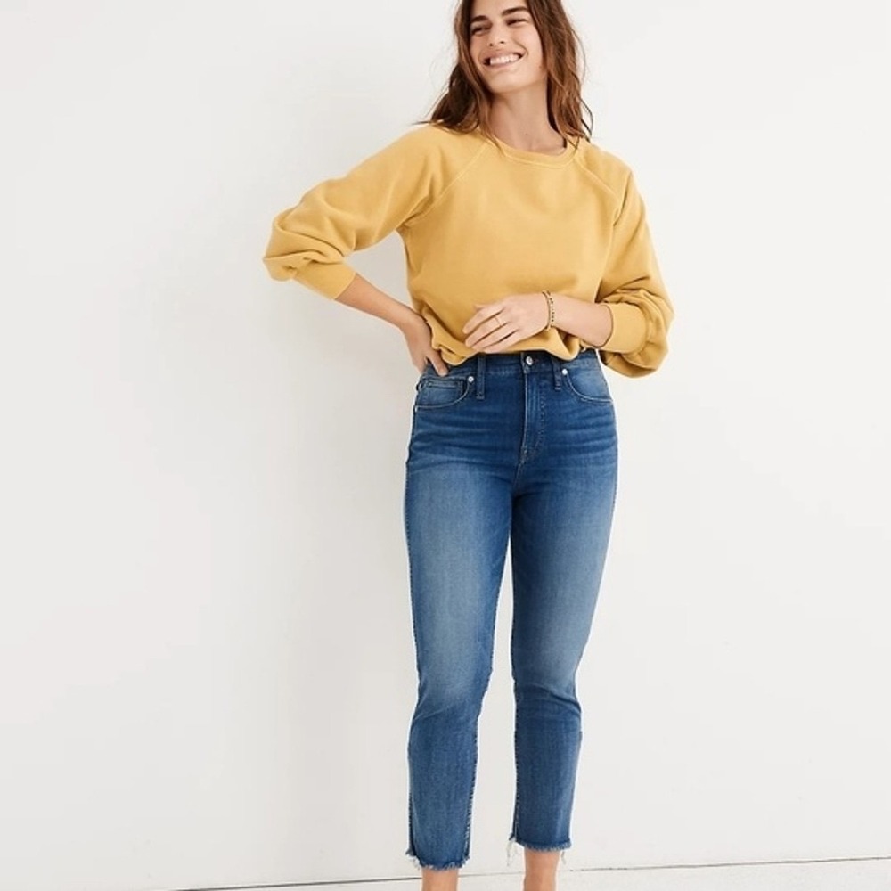 Madewell Woman's Stovepipe High Rise Chancery Wash Fluffy Hem Jeans - Size 27